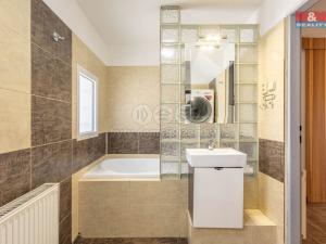 Prodej rodinného domu, Holany, 230 m2