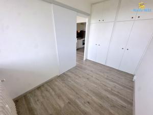 Pronájem bytu 2+1, Praha - Karlín, Nekvasilova, 48 m2