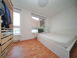 Pronájem bytu 2+kk, Praha - Vysočany, 66 m2
