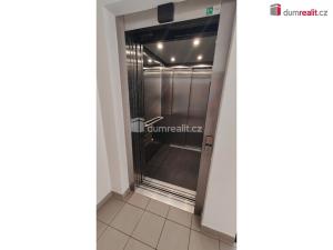 Pronájem bytu 2+kk, Praha - Dolní Chabry, K Beranovu, 52 m2