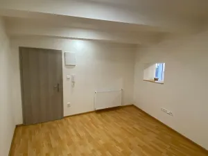 Pronájem bytu 1+1, Uherský Brod, Močidla, 30 m2