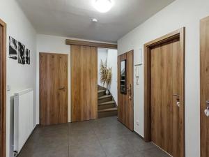 Pronájem bytu 3+kk, Praha - Dejvice, Evropská, 102 m2