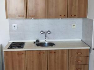 Pronájem bytu 1+kk, Praha - Smíchov, Stroupežnického, 36 m2