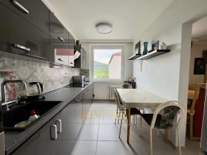 Prodej bytu 4+1, Teplice, Pod školou, 83 m2