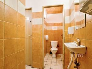 Prodej obchodního prostoru, Ústí nad Labem - Severní Terasa, Pod Parkem, 85 m2