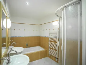 Pronájem bytu 1+1, Praha - Malá Strana, Mostecká, 40 m2