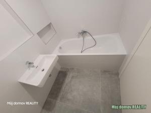Pronájem bytu 2+kk, Praha - Radlice, U Komína, 54 m2