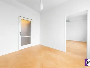 Prodej bytu 4+1, Praha - Vršovice, Kubánské náměstí, 83 m2