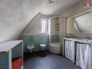 Prodej bytu 3+1, Karlovy Vary - Bohatice, Fričova, 105 m2