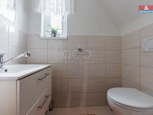 Prodej bytu 3+1, Karlovy Vary - Bohatice, Fričova, 105 m2