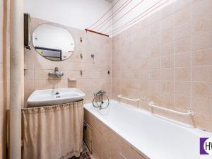 Prodej bytu 3+1, Praha - Vršovice, Kubánské náměstí, 83 m2