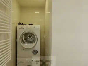 Pronájem bytu 2+kk, Praha - Žižkov, Pitterova, 65 m2