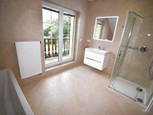 Pronájem rodinného domu, Průhonice, Pod Valem II., 300 m2