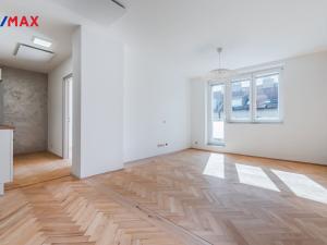 Pronájem bytu 2+1, Praha - Strašnice, Vykáňská, 54 m2