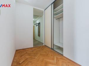Pronájem bytu 2+1, Praha - Strašnice, Vykáňská, 54 m2