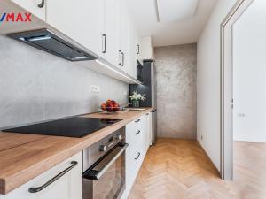 Pronájem bytu 2+1, Praha - Strašnice, Vykáňská, 54 m2