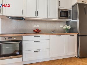 Pronájem bytu 2+1, Praha - Strašnice, Vykáňská, 54 m2