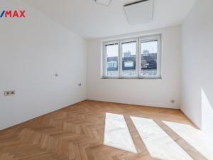 Pronájem bytu 2+1, Praha - Strašnice, Vykáňská, 54 m2