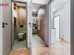 Pronájem bytu 2+1, Praha - Strašnice, Vykáňská, 54 m2
