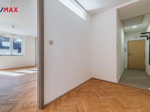 Pronájem bytu 2+1, Praha - Strašnice, Vykáňská, 54 m2