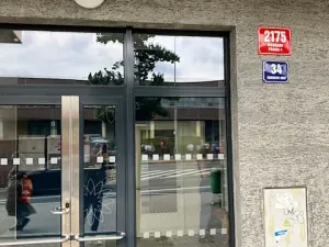 Pronájem garáže, Praha - Modřany, Československého exilu, 18 m2
