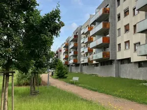 Pronájem garáže, Praha - Modřany, Československého exilu, 18 m2
