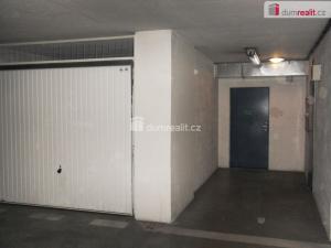 Pronájem garáže, Praha - Troja, Hnězdenská, 20 m2