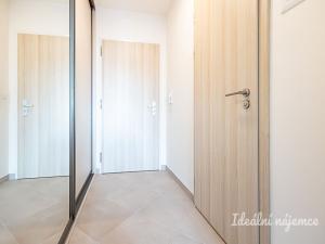 Pronájem bytu 1+kk, Praha - Háje, Výstavní, 32 m2