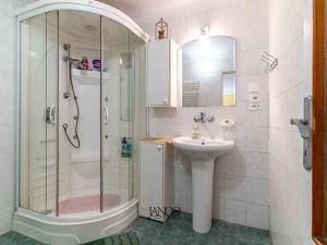 Prodej rodinného domu, Hovorany, 180 m2