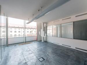 Pronájem kanceláře, Praha - Karlín, Křižíkova, 436 m2