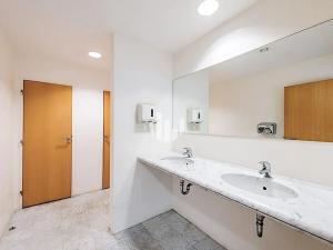 Pronájem kanceláře, Praha - Karlín, Křižíkova, 436 m2