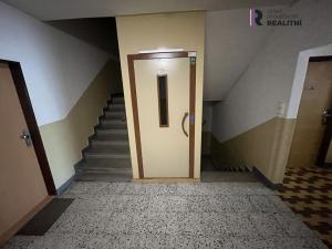 Prodej bytu 3+1, Šumperk, Bratrušovská, 66 m2
