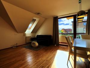 Pronájem bytu 4+kk, Jesenice, Lomená, 81 m2