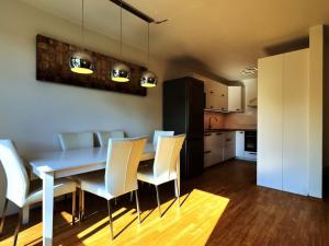 Pronájem bytu 4+kk, Jesenice, Lomená, 81 m2