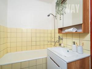 Prodej bytu 3+1, Vlašim, Ppor. Příhody, 58 m2