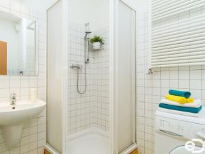 Pronájem bytu 1+kk, Praha, Telčská, 35 m2