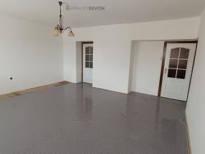 Pronájem bytu 2+1, České Budějovice - České Budějovice 7, Komenského, 70 m2