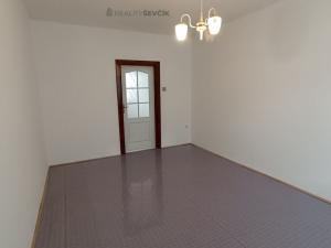 Pronájem bytu 2+1, České Budějovice - České Budějovice 7, Komenského, 70 m2