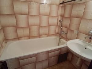 Pronájem bytu 2+1, České Budějovice - České Budějovice 7, Komenského, 70 m2