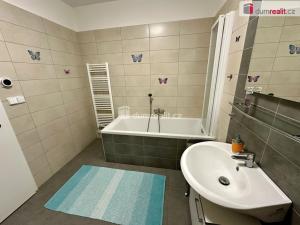 Prodej bytu 2+kk, Luhačovice, Masarykova, 66 m2