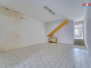 Pronájem obchodního prostoru, Kralovice, nám. Osvobození, 80 m2