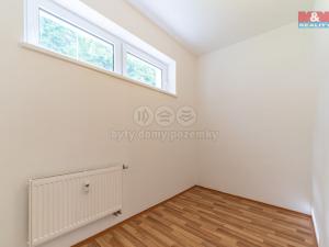 Prodej bytu 2+kk, Aš, Hlavní, 43 m2