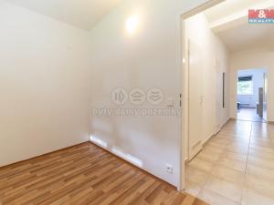 Prodej bytu 2+kk, Aš, Hlavní, 43 m2