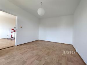 Pronájem bytu 1+1, Písek - Budějovické Předměstí, nábřeží 1. máje, 39 m2