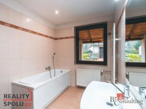 Prodej rodinného domu, Litohlavy, 340 m2