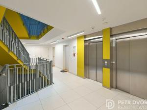 Pronájem bytu 2+kk, Praha - Karlín, Sokolova, 58 m2