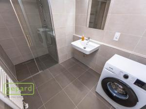 Pronájem bytu 2+kk, Praha - Smíchov, Holečkova, 63 m2