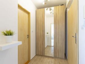 Pronájem bytu 1+kk, Pardubice - Ohrazenice, Školská, 34 m2