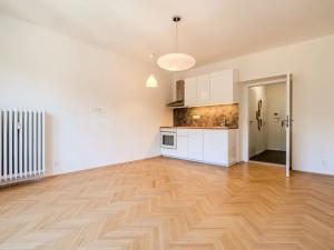 Pronájem bytu 1+kk, Praha, Jeremenkova, 28 m2