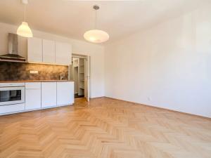 Pronájem bytu 1+kk, Praha, Jeremenkova, 28 m2